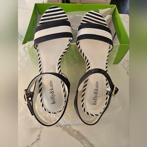 Kelly & Katie Women's Wedge Sandals